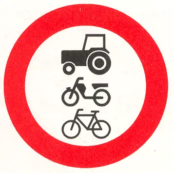 Gesloten voor ruiters, vee, wagens, motorvoertuigen die niet sneller kunnen of mogen rijden dan 25 km/h en brommobielen alsmede fietsen, bromfietsen en gehandicaptenvoertuigen